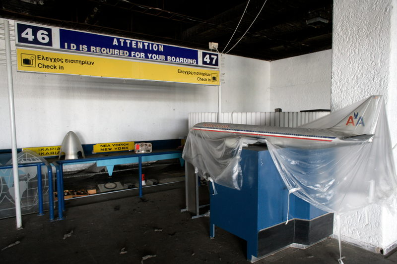 Illustration for article titled Athens' Abandoned International Airport Is Incredibly Creepy
